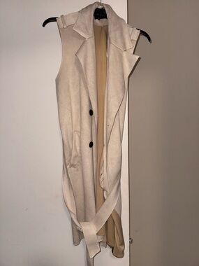 Sleeveless Long Trench Coat - Cream